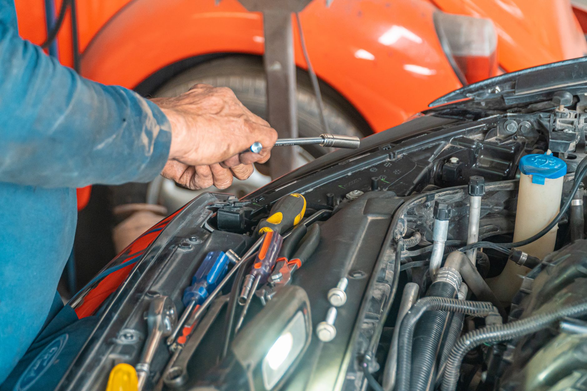 Social media management for smash repairs Businesses in hawthorn