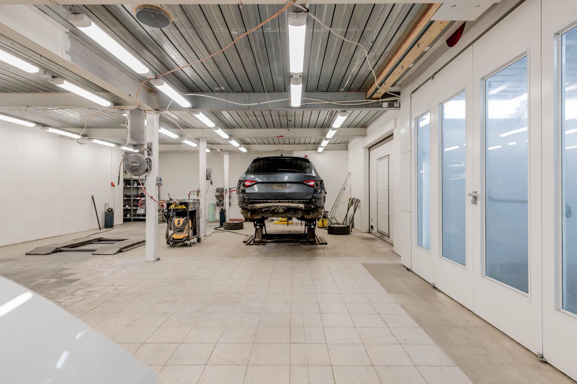 5 Reasons Car Services in Nintingbool Need Social Media Management in 2026